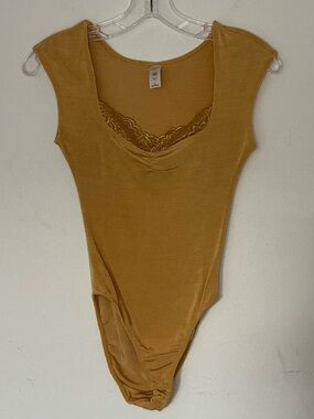 Victoria Secret Women’s Mustard Lace-Trim Bodysuit | Size Small